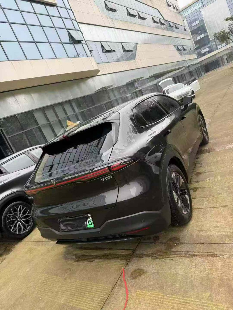 乐山25年长安汽车深蓝6