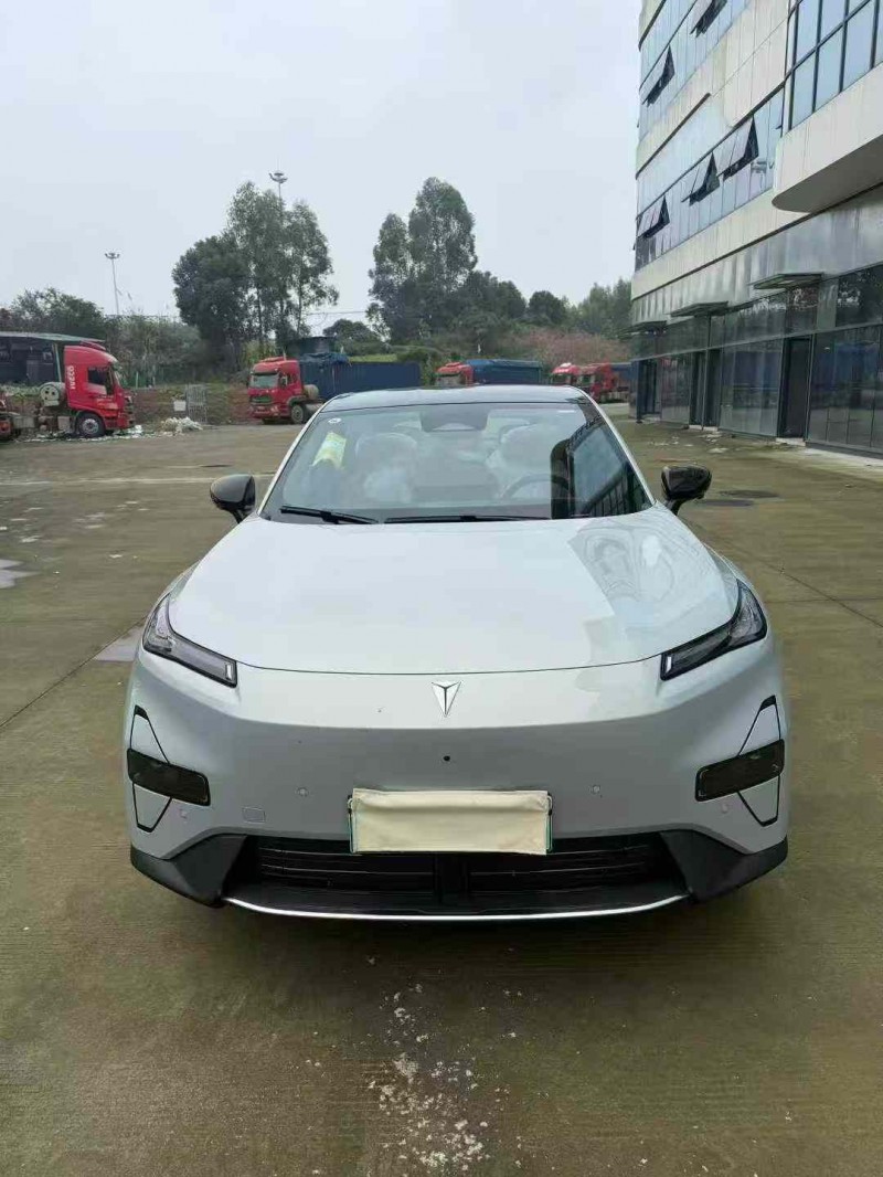 乐山25年长安汽车深蓝1