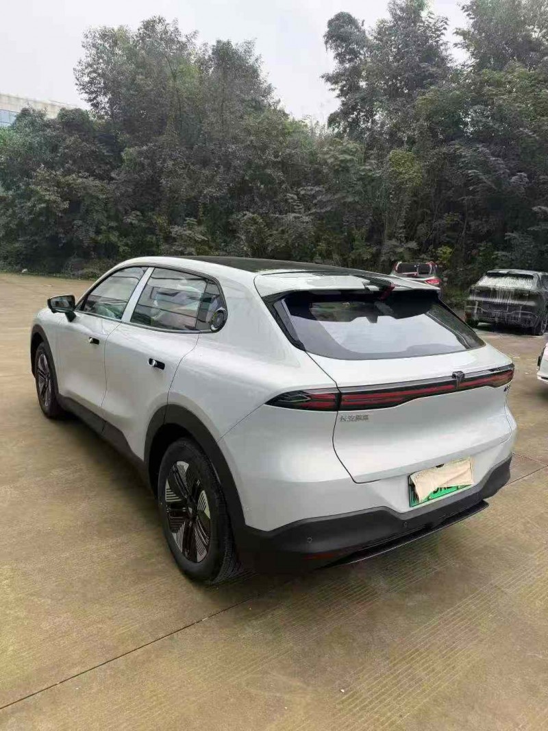 乐山25年长安汽车深蓝6