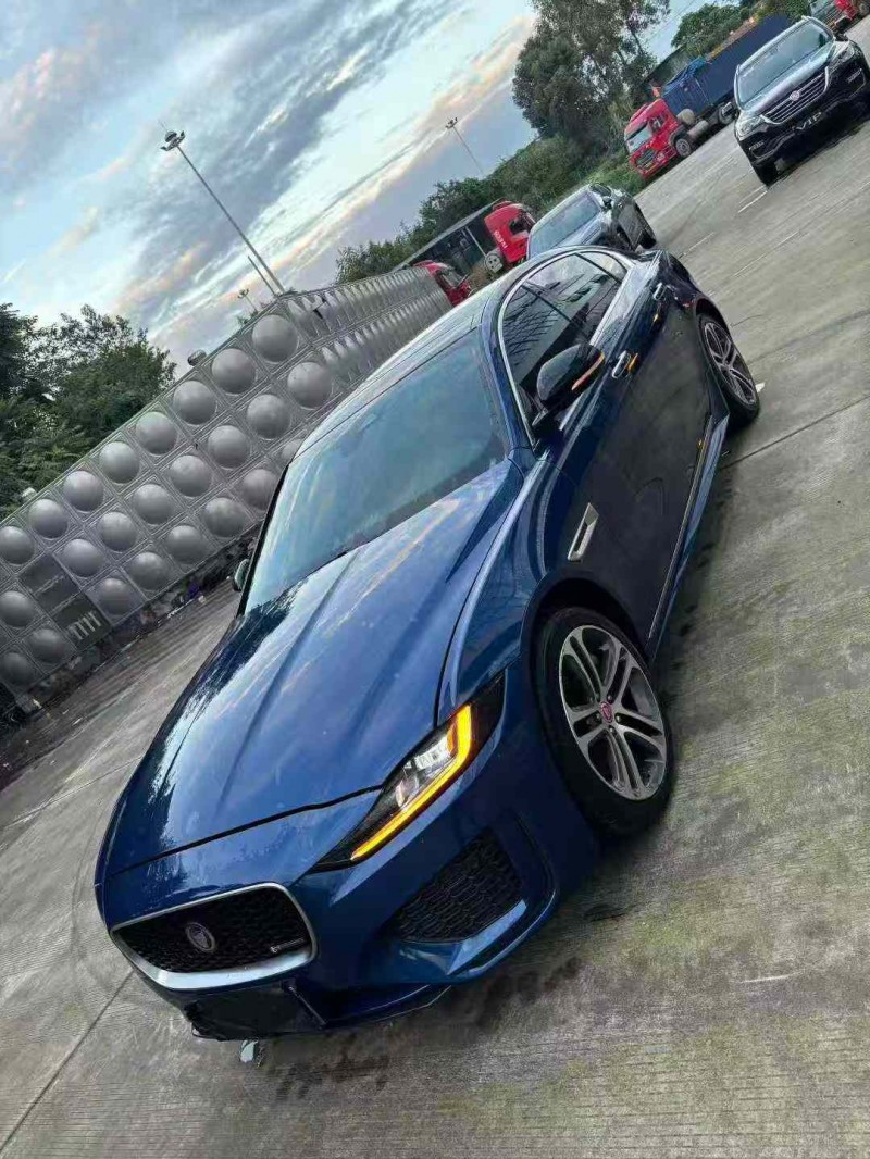 乐山21年捷豹XE2