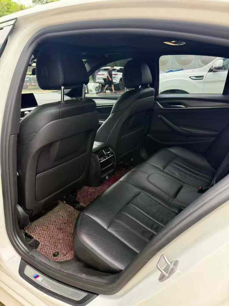 乐山18年宝马5系3