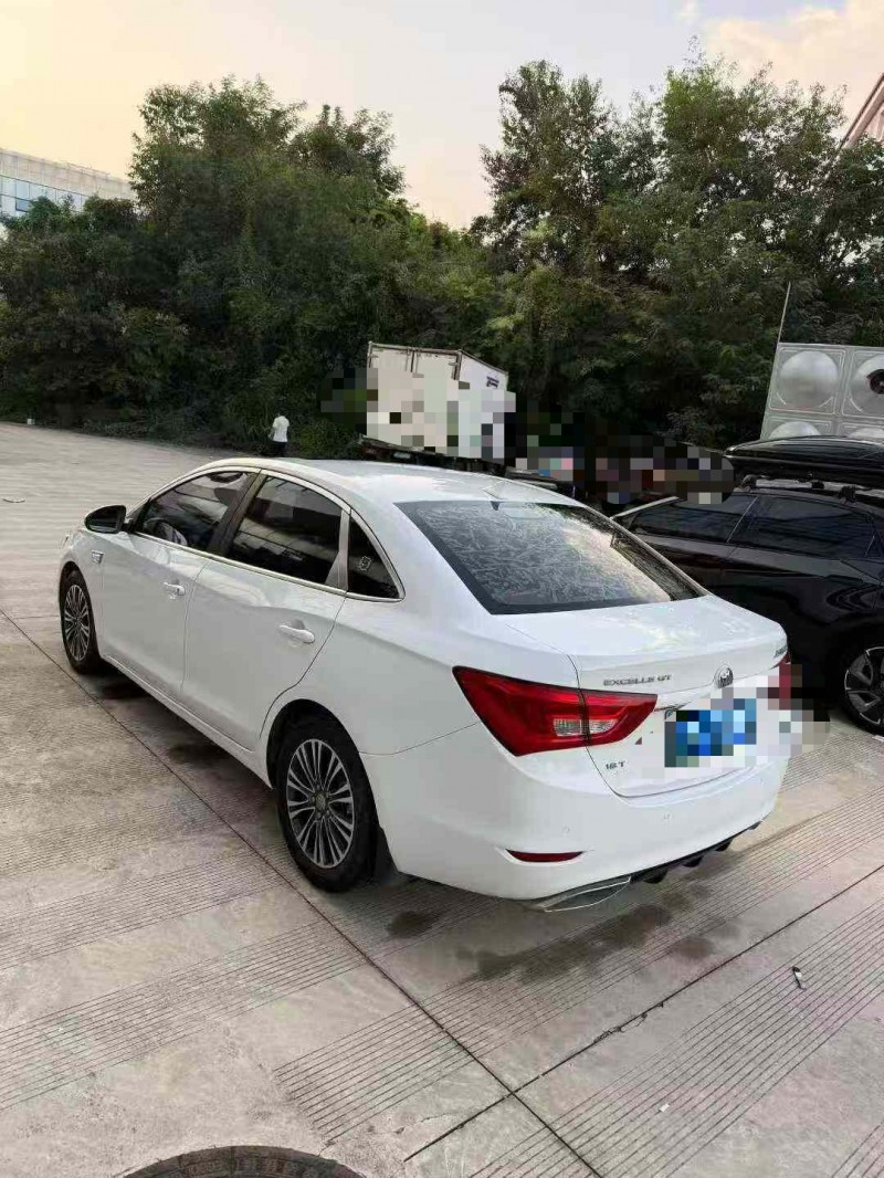 乐山17年别克英朗5