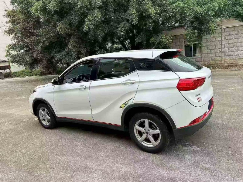 厦门21年东风风光8