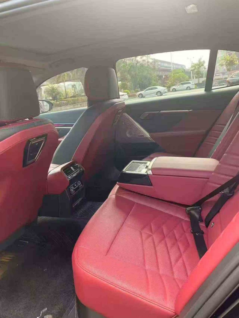 南平24年宝马5系4