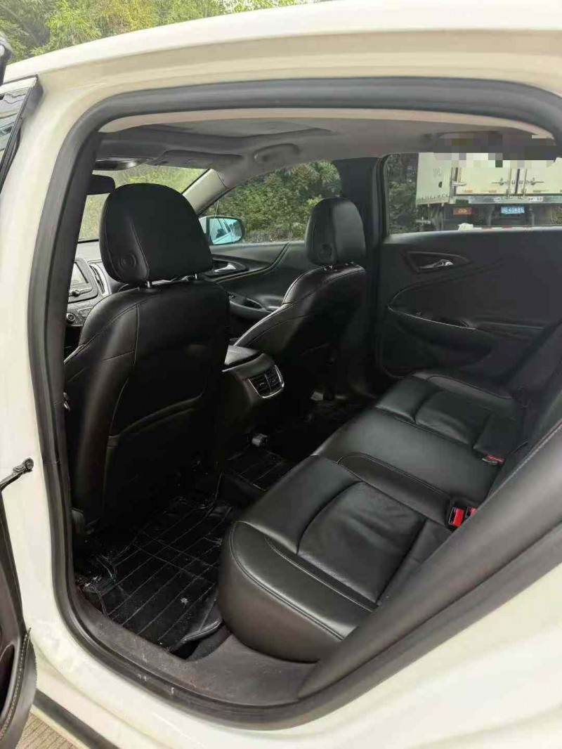 乐山17年雪佛兰迈锐宝4