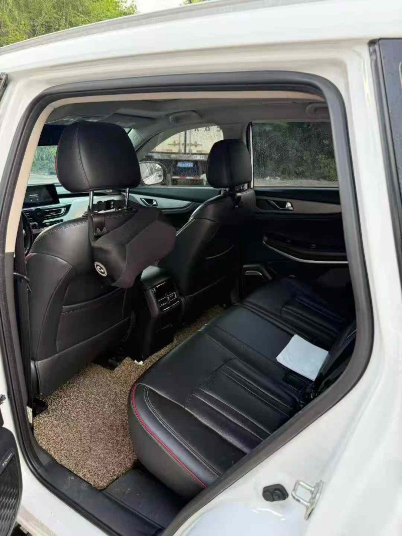 乐山18年长安汽车CS754