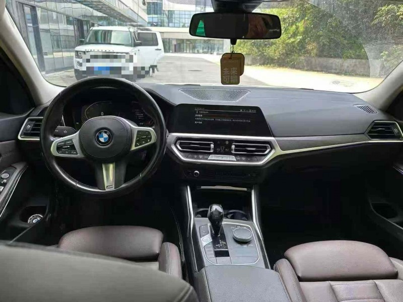 乐山21年宝马3系5