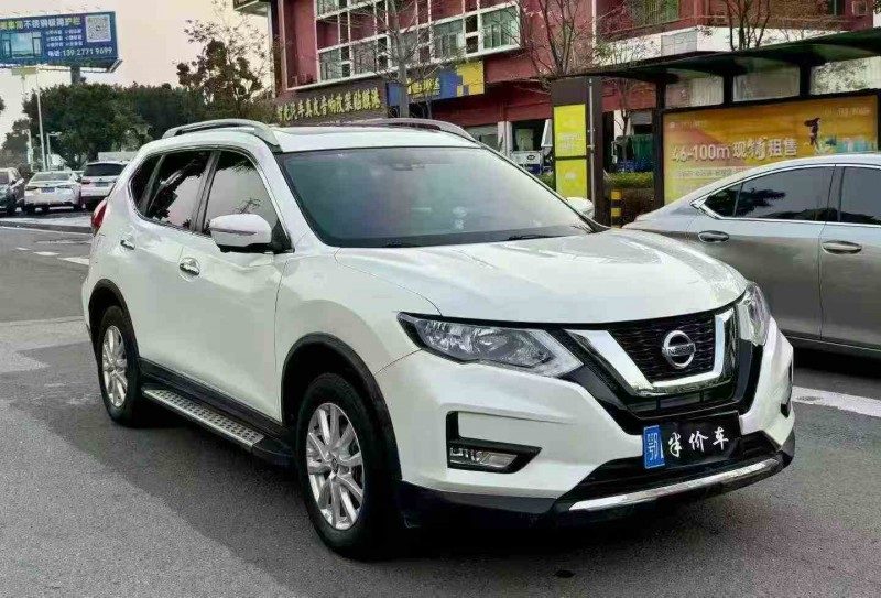 江门19年日产奇骏3