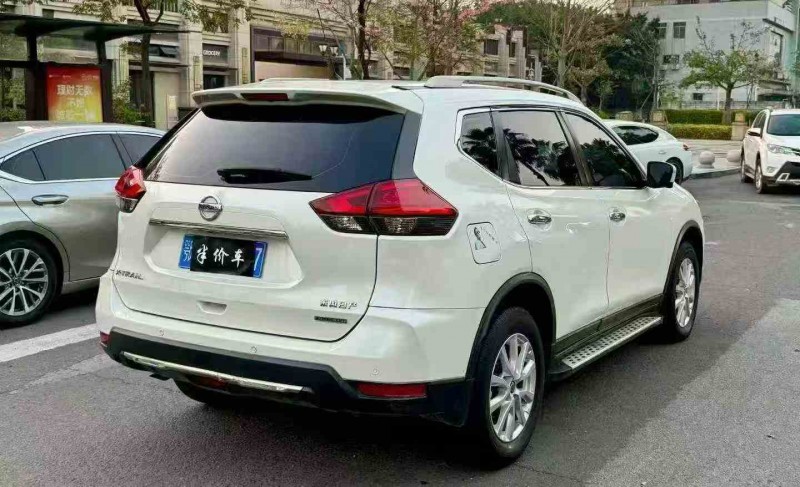 江门19年日产奇骏8