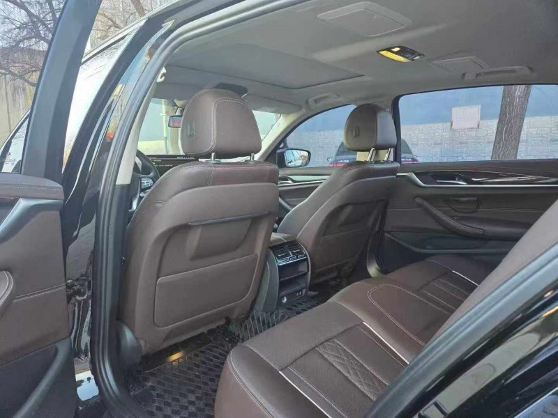 保定22年宝马5系4