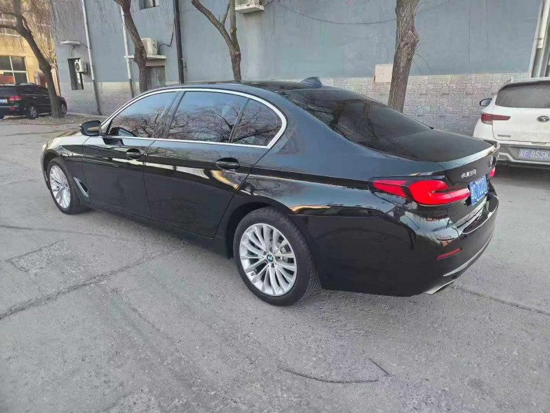 保定22年宝马5系8