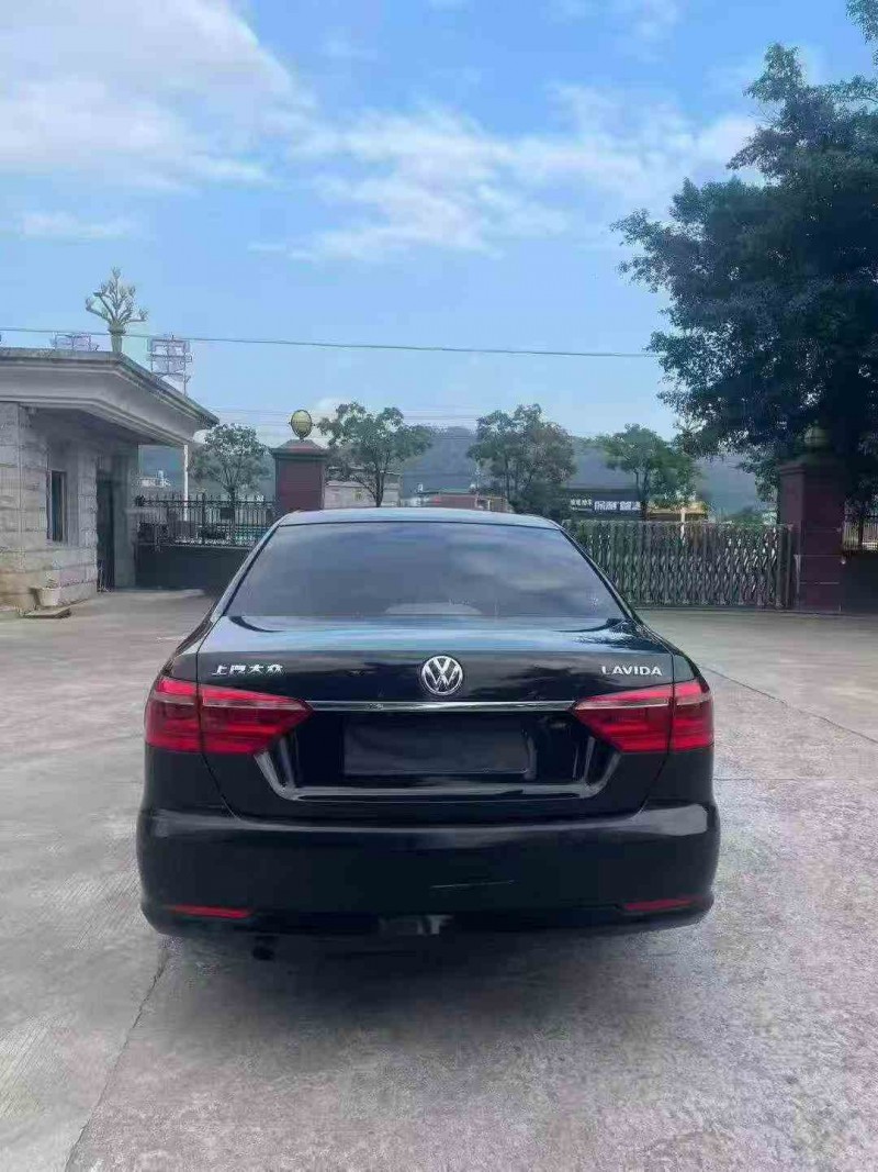 三明17年大众朗逸9