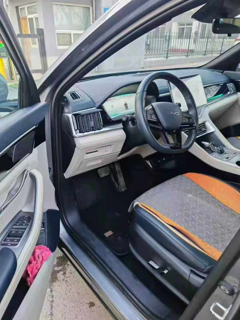 保定24年比亚迪宋5