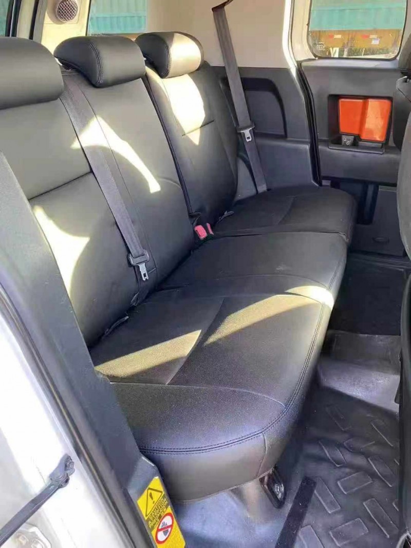 保定19年丰田兰德酷路泽5