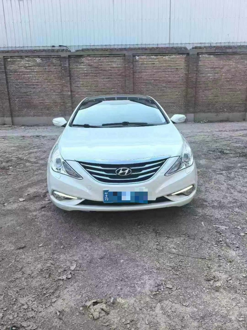 保定14年现代索纳塔1