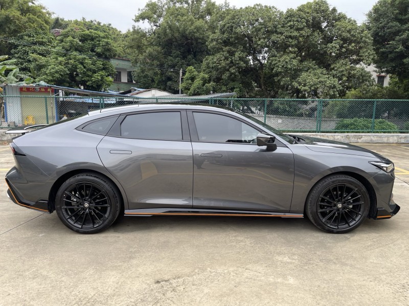 中山25年长安汽车UNI2