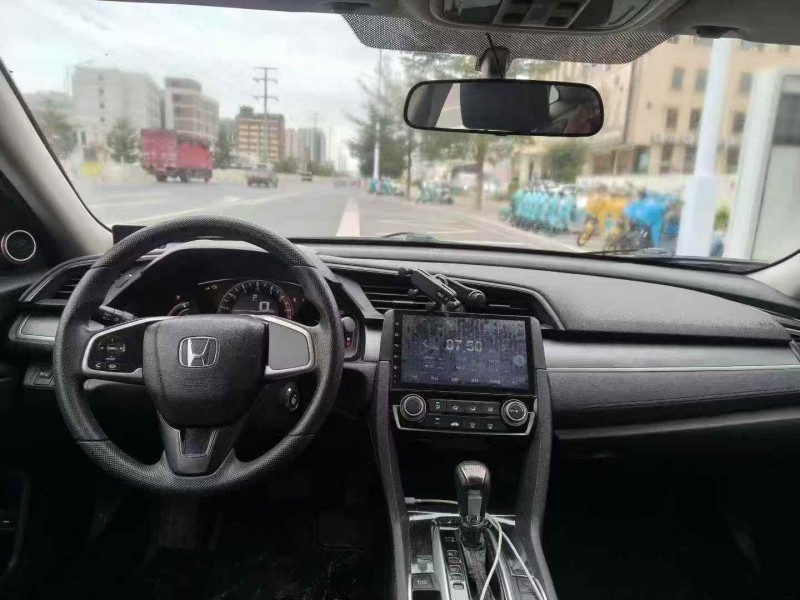 广州17年本田思域6