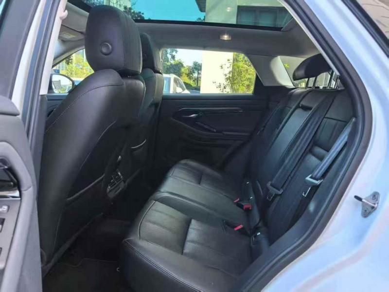 广州20年路虎极光8