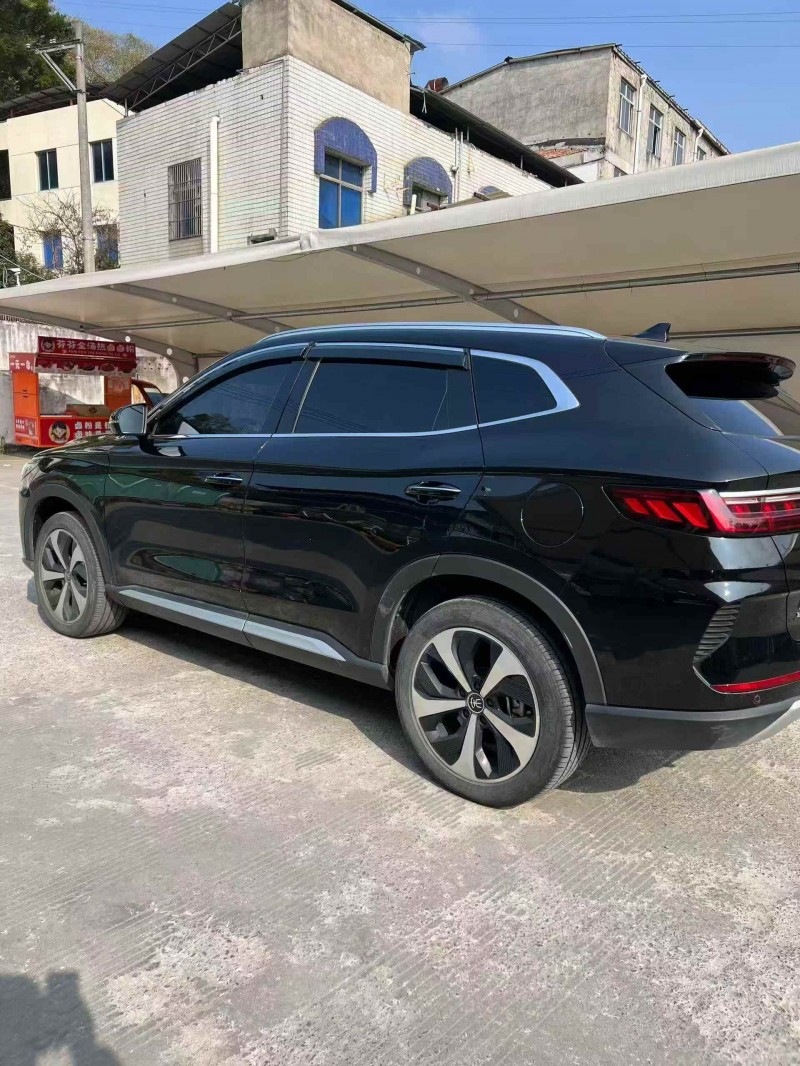 济宁22年比亚迪宋2