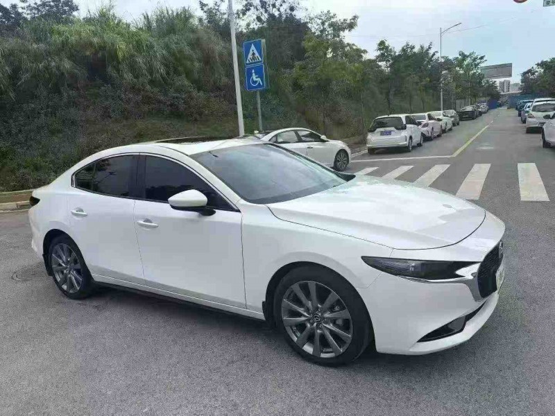 南宁25年马自达昂克赛拉2