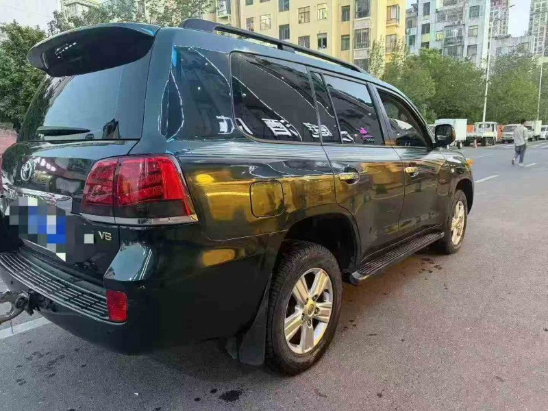 鹰潭12年丰田兰德酷路泽8