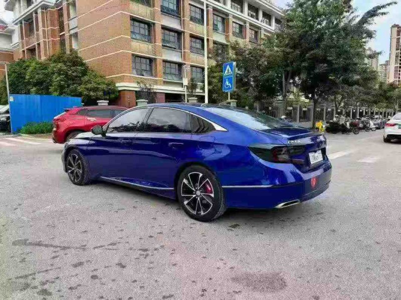 南宁18年本田雅阁8