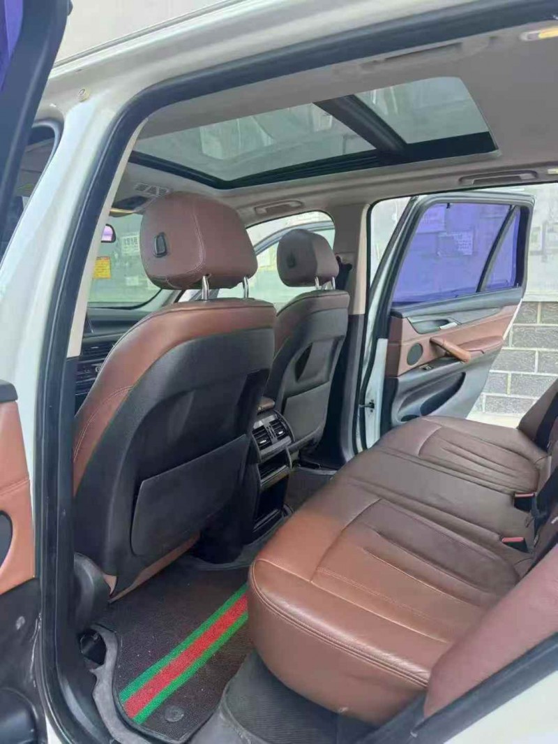 济南15年宝马X56