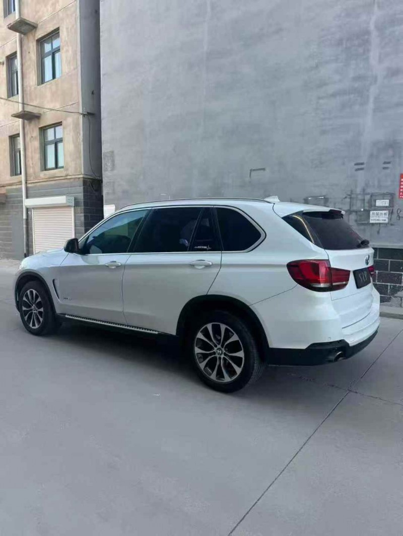 济南15年宝马X57