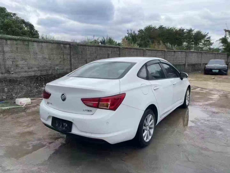 珠海19年别克威朗8