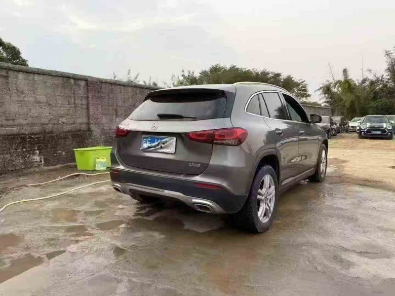 湛江22年奔驰GLA8