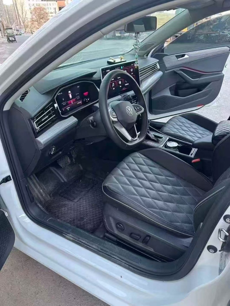 青岛25年大众速腾4