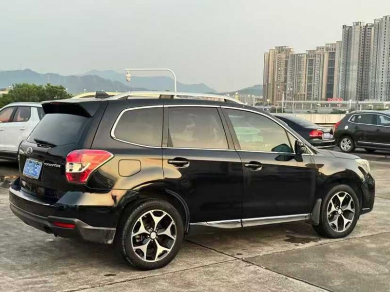 东莞14年斯巴鲁森林人9