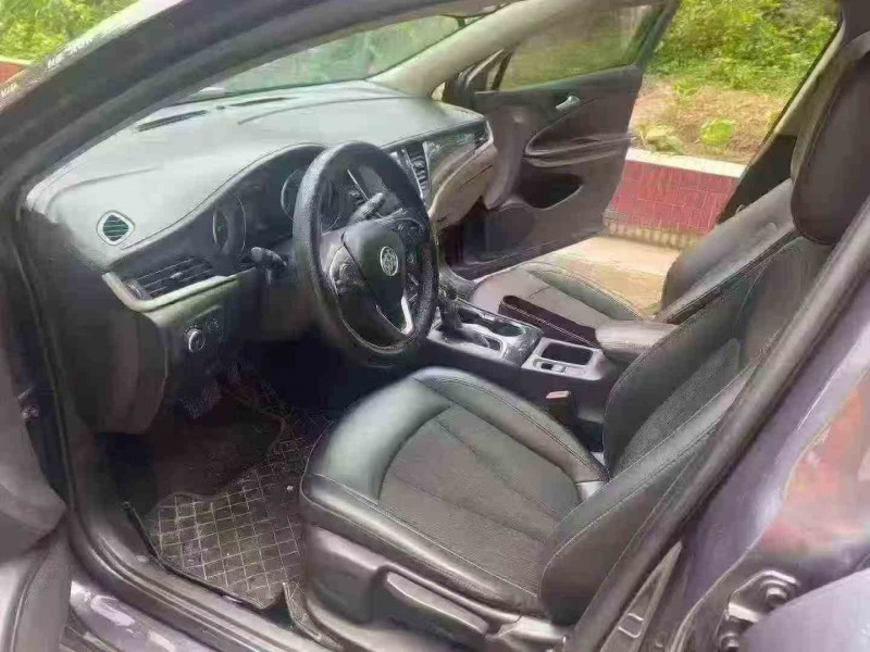 佛山18年别克威朗7