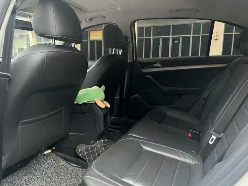 东莞18年大众朗逸5