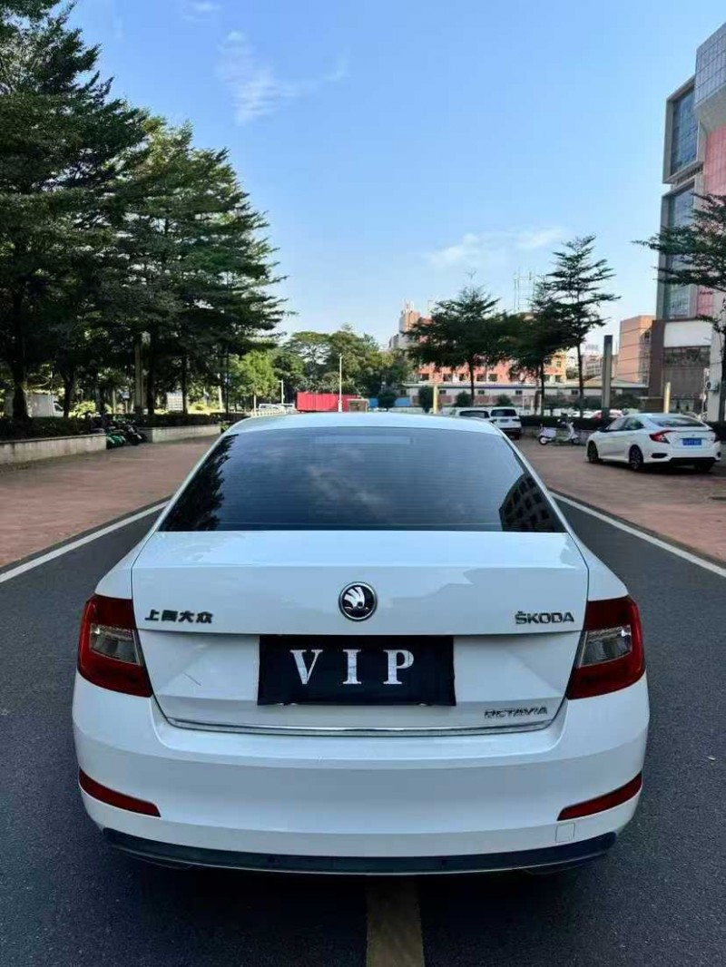 东莞16年斯柯达明锐8