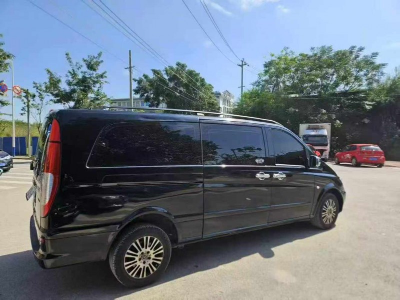 南宁14年奔驰威霆8