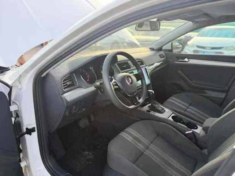 东莞16年大众凌渡3