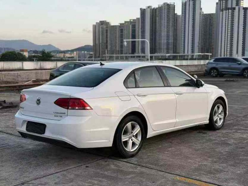 东莞16年大众凌渡8