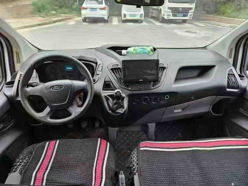 南宁17年福特全顺5