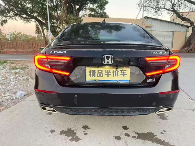 湛江23年本田雅阁8