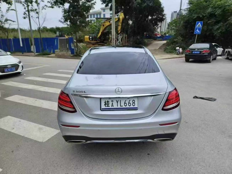 南宁16年奔驰E9
