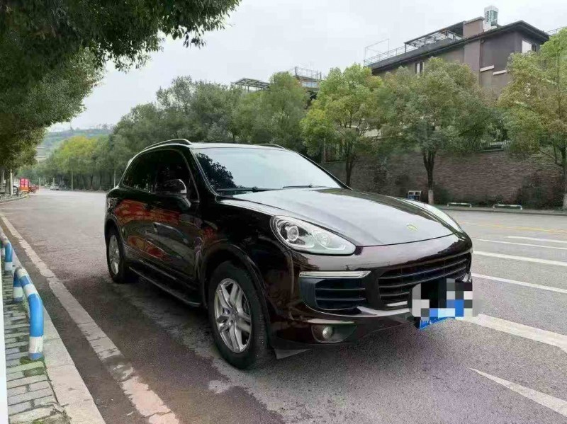 重慶16年保時捷卡宴2