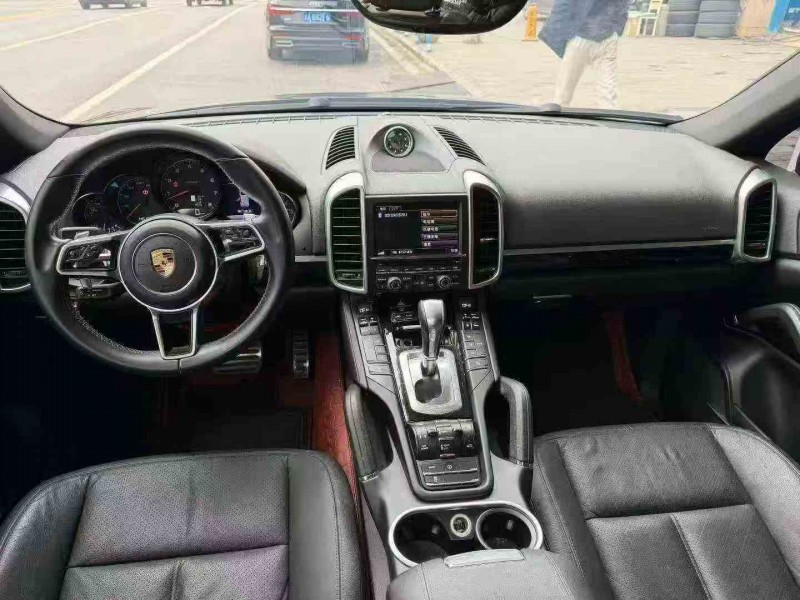 重慶16年保時捷卡宴6