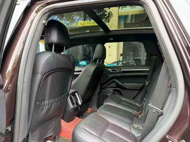 重慶16年保時捷卡宴7