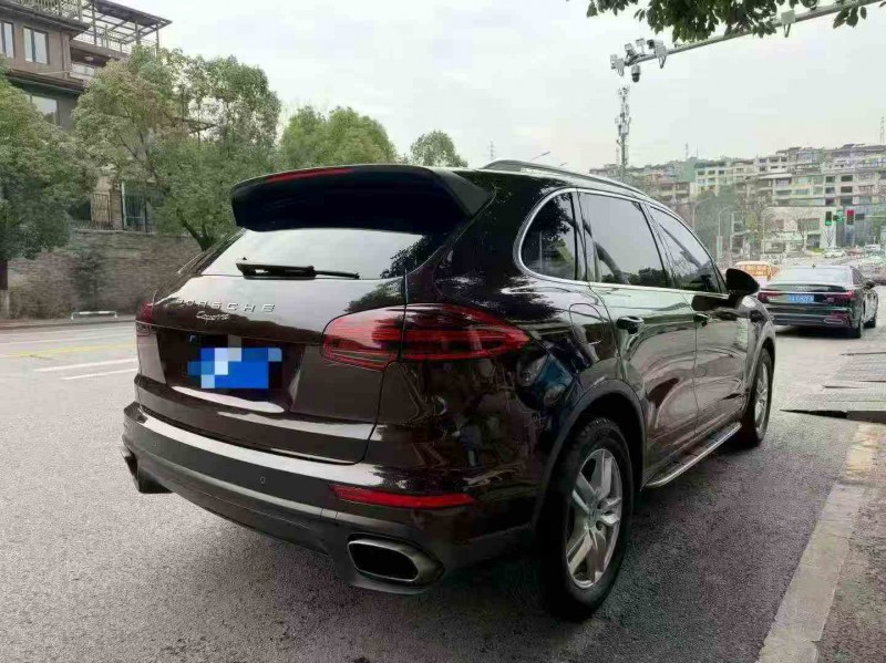 重慶16年保時捷卡宴8