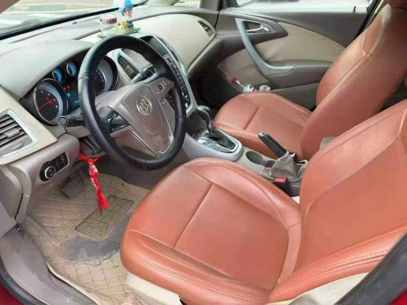 南宁11年别克英朗4