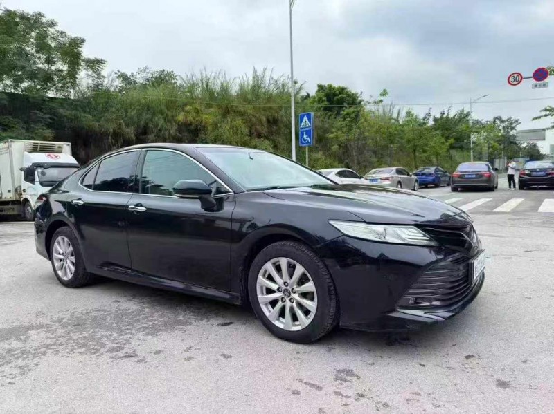 南宁18年丰田凯美瑞2