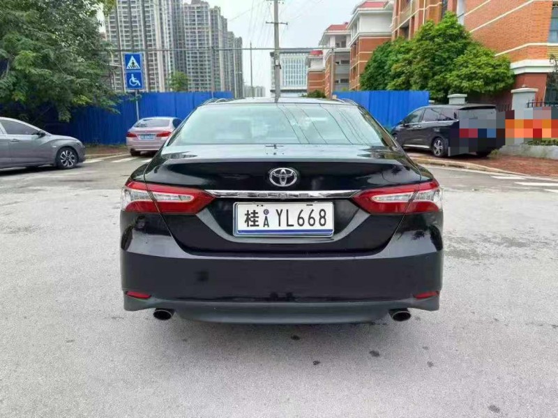 南宁18年丰田凯美瑞9