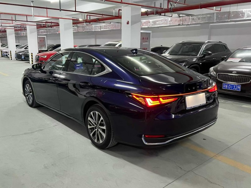 宿遷25年雷克薩斯ES8