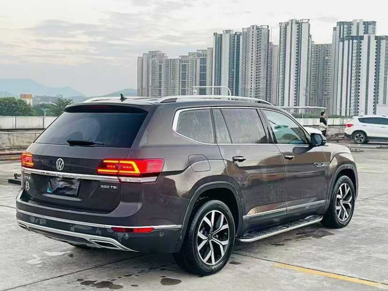 东莞18年大众途昂8